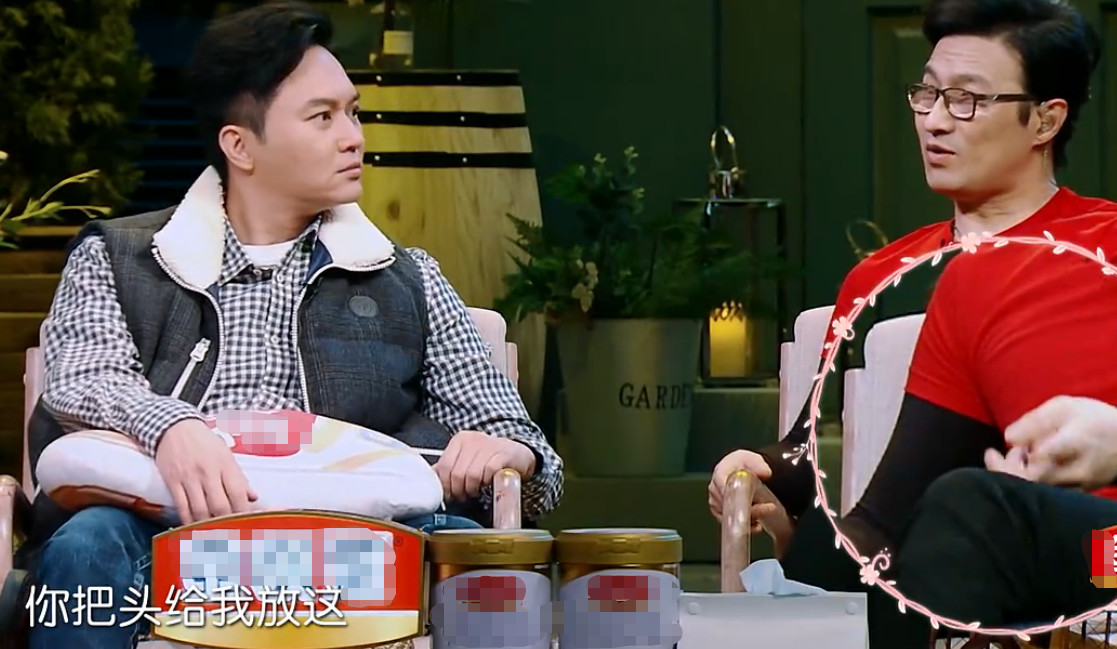 妻子团爆老公丑事：汪峰脚指甲硬到剪不动，买超耳朵被张嘉倪掏聋