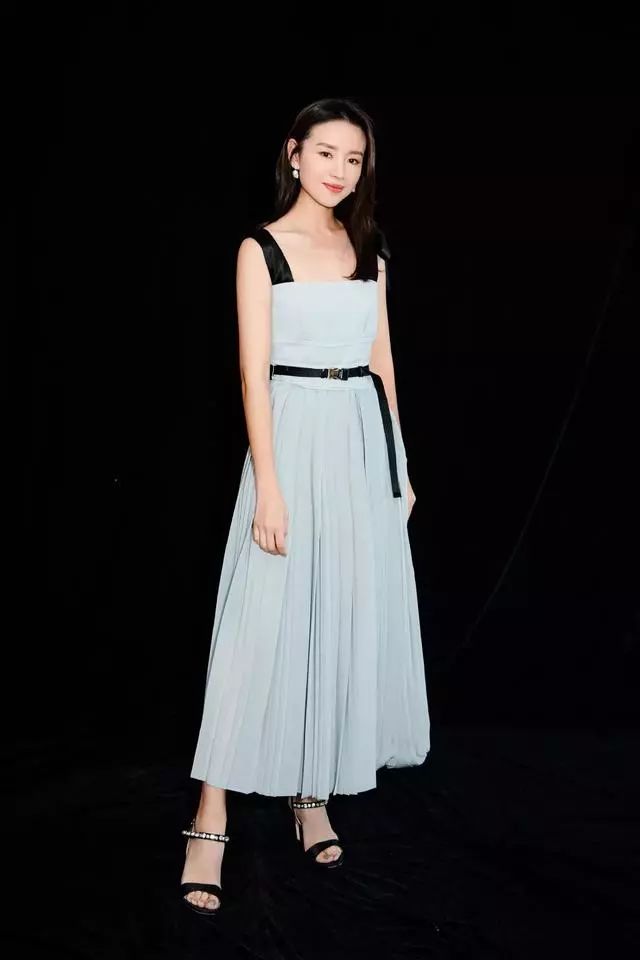 如何练瑜伽让自己身材越来越好,怎么样练瑜伽身体更好身材更好看