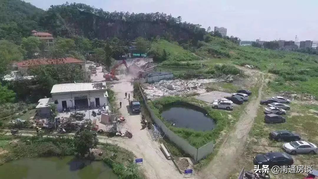 价值10几亿的楼盘被拆,史上最惨的开发商