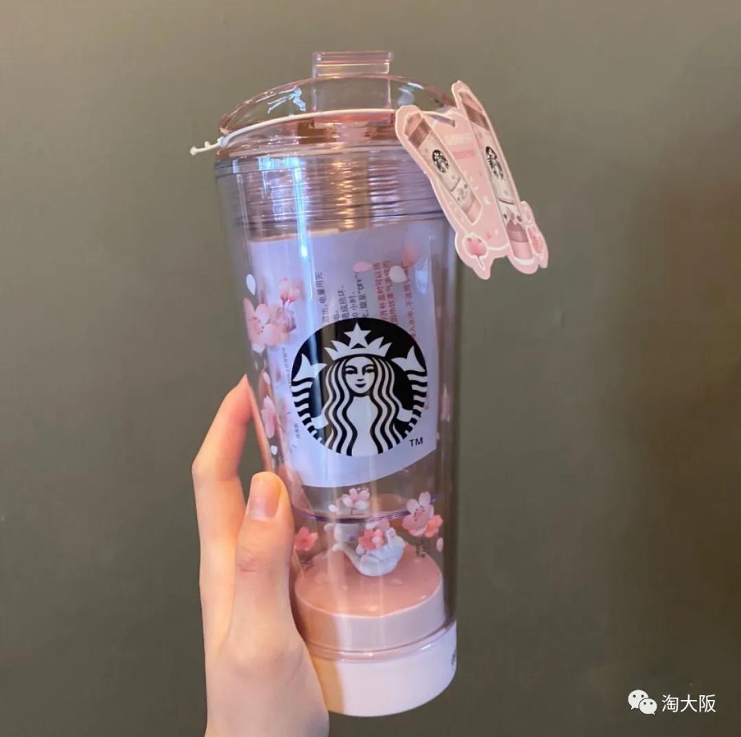 中日樱花限定大PK！猫咪杯、毛绒手袋，中国星爸爸又一次逆袭？