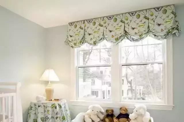 阳台窗帘加窗幔效果,千鸟格窗帘加窗幔