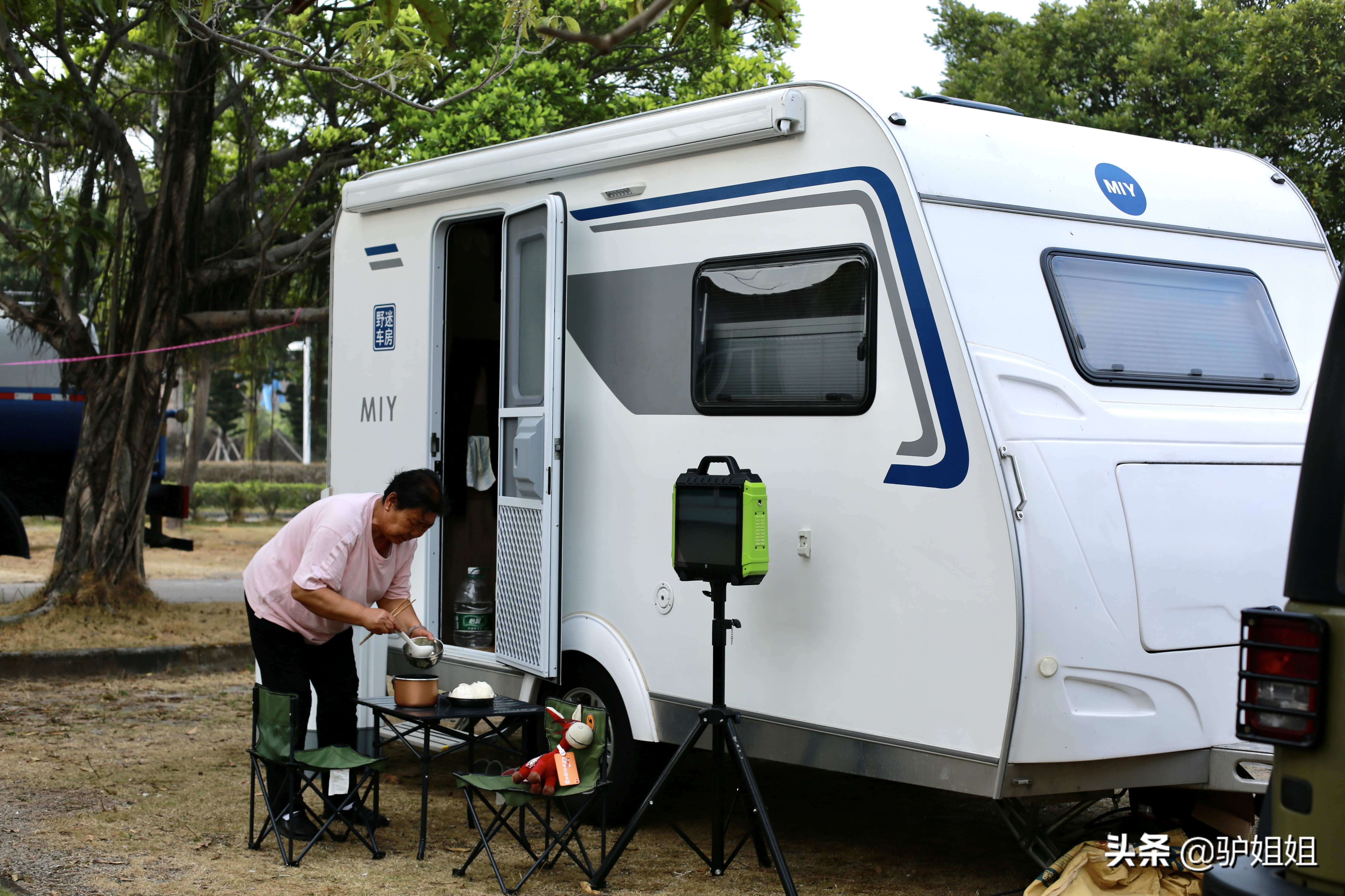 海泉湾，一对母女非常时期的避风港，泡温泉赏美景堪比世外桃源