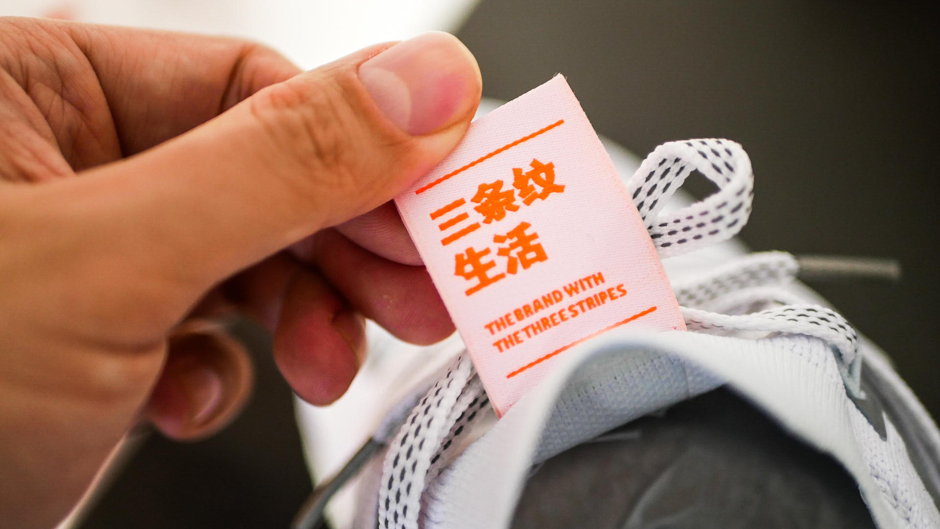 闃胯开杈炬柉璺戦瀷boost2020鍏ㄩ粦,闃胯开杈炬柉ultraboost璺戦瀷