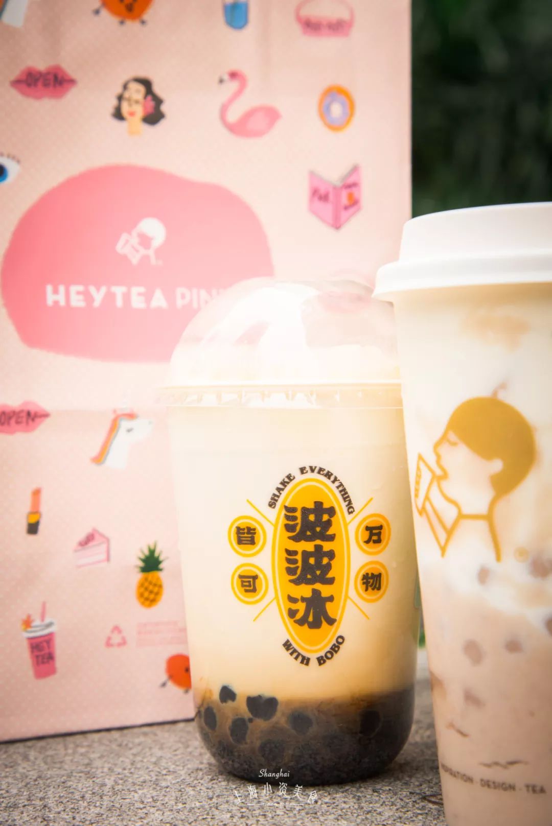 网红饮料喝起来,中药奶茶网红饮品