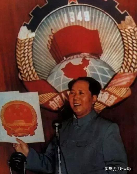 什么是国徽照片,什么是国徽徽章素材