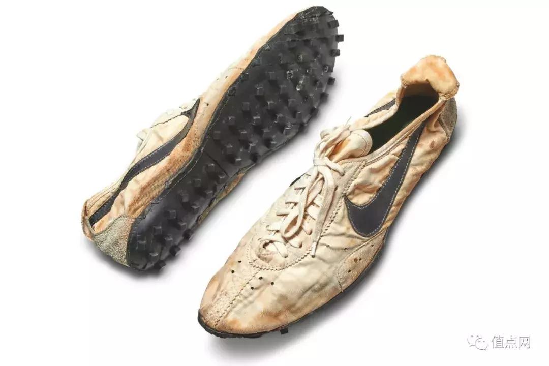 苏富比拍卖联名鞋 (苏富比拍卖鞋)