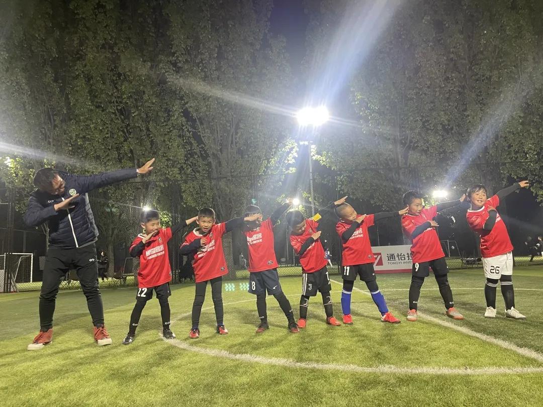 青苗故事|晒娃高级玩家——撑起梦想的“球爹”