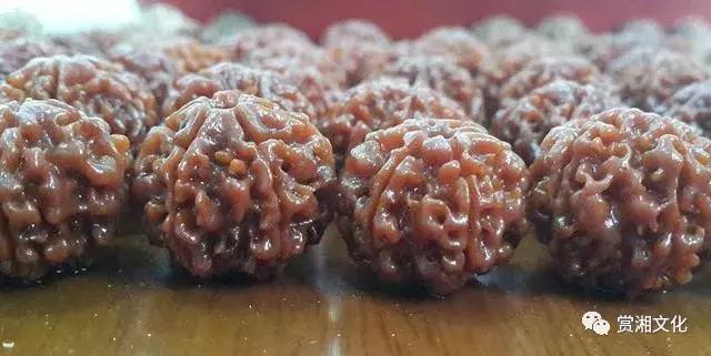 文玩珠串盘玩效果,文玩手串圆珠怎么加配饰