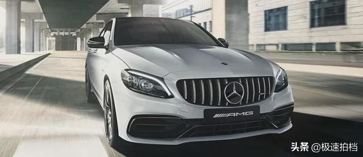 超跑敞篷红色不高于150万,四座敞篷超跑20万左右