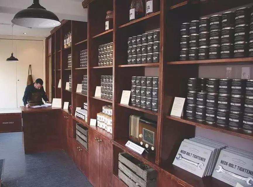 英国「怪物商店」,吸血鬼光顾了200年,人类进入后果自负