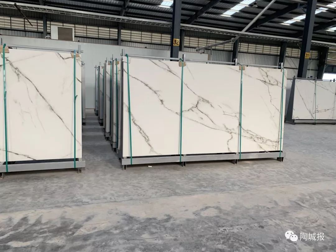 600大板出货,印度黑金沙工厂光面大板大量供应