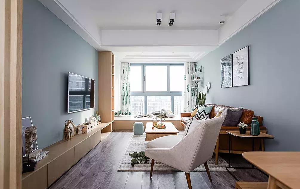 房子装修花再多钱,客厅还是沙发+茶几+电视柜,这样装修好看实用