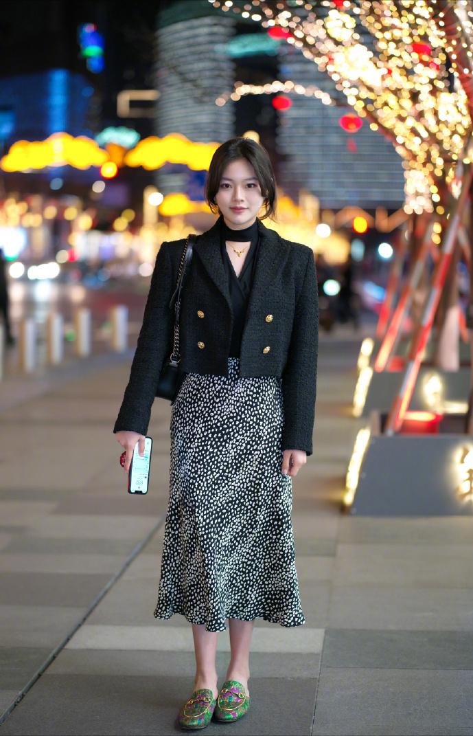 西装裙子今秋最in穿法巨美巨时髦,10种西装裙子的超好看搭配