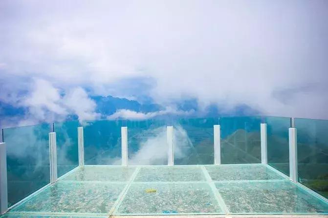 有一个地方，只有我们知道，此生不来会有遗憾仙境般的浮云牧场