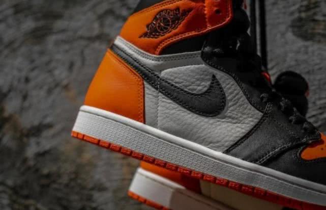 你的鞋柜里不能没有一双球鞋,你的鞋柜里有这么一双小脏鞋吗