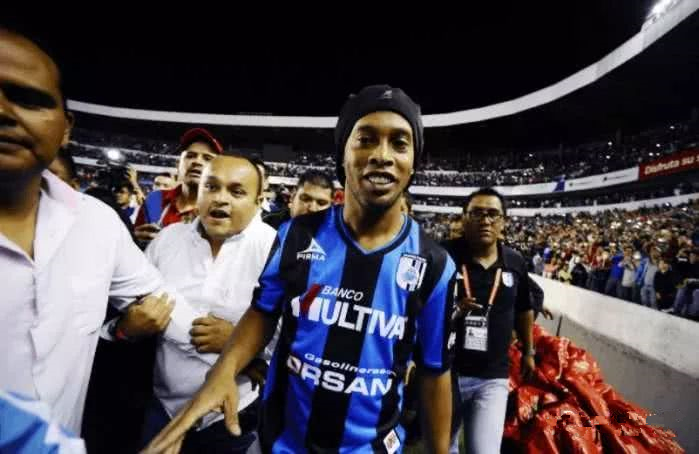 巅峰小罗和姆巴佩谁强,巅峰时期小罗对比c罗