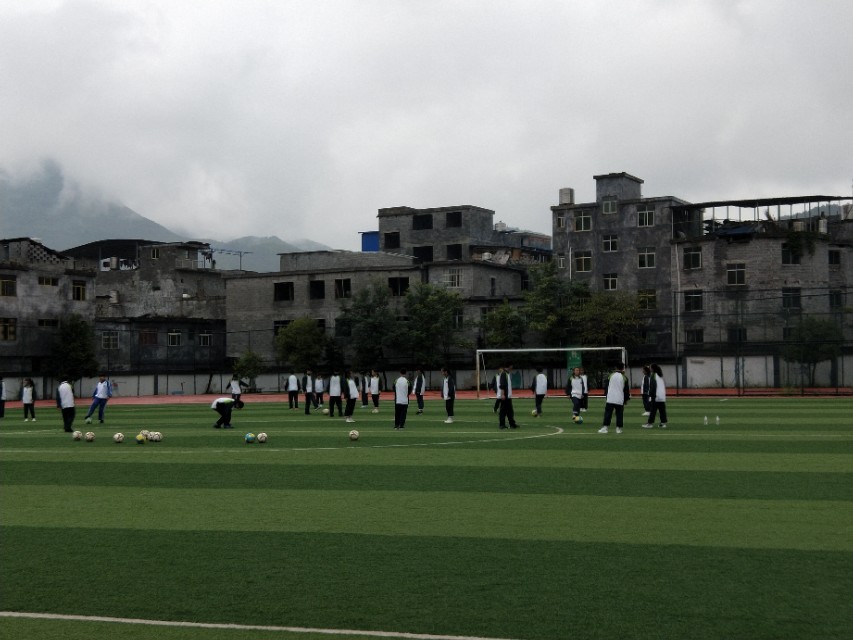 乡村名师冉俅、张永胜工作室开展沿河全县体育优质课评选活动。