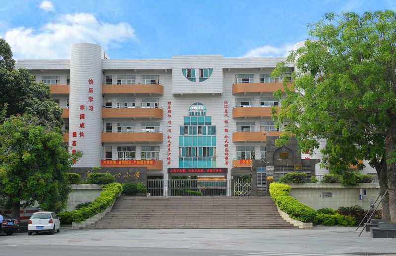 东莞公办好学校,东莞最好的复学学校