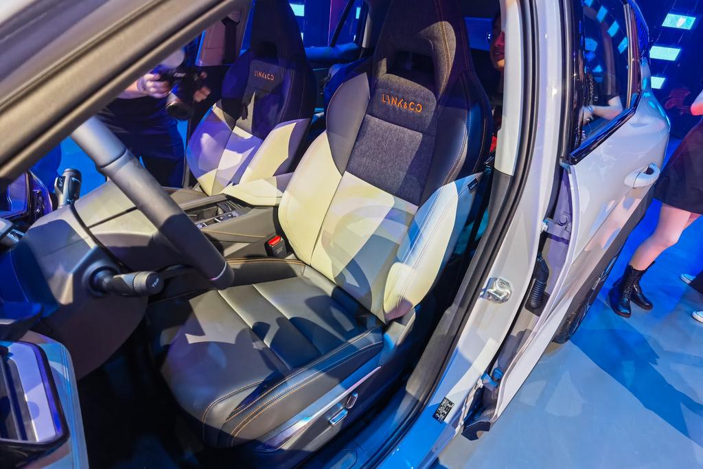 底盘装甲与底盘漆区别是什么,底盘装甲和底盘漆有区别吗