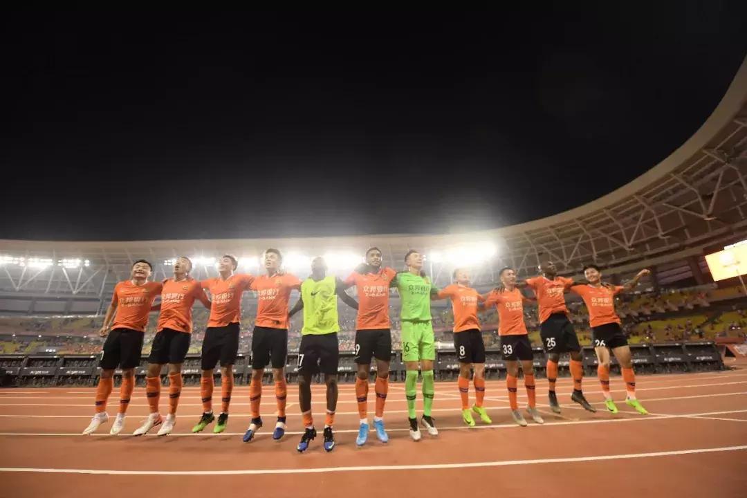 武汉卓尔4比3逆转广州富力,武汉卓尔赢球