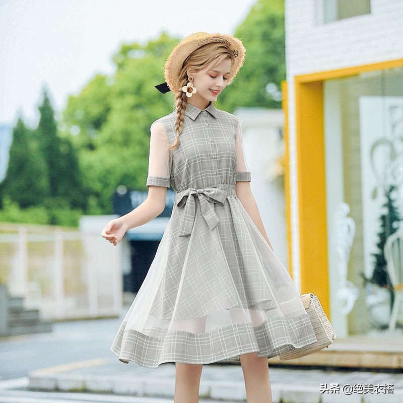 讲解连衣裙的穿搭,连衣裙怎样穿才显得更高级呢