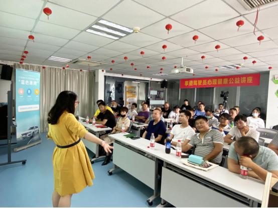 新手网约车司机真实收入,月薪两万时间自由司机