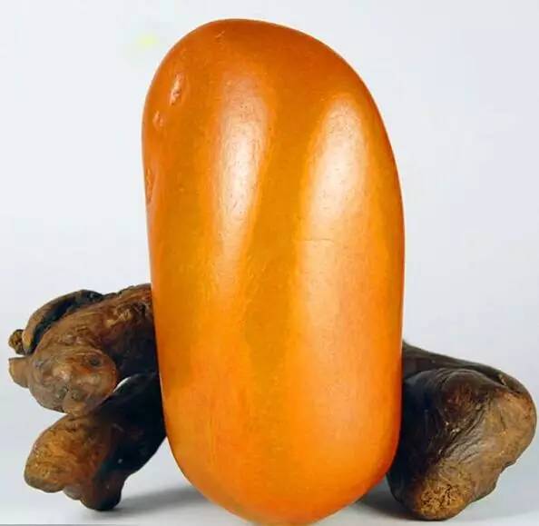 河边能捡到什么值钱的石头,在哪儿能捡到值钱的石头