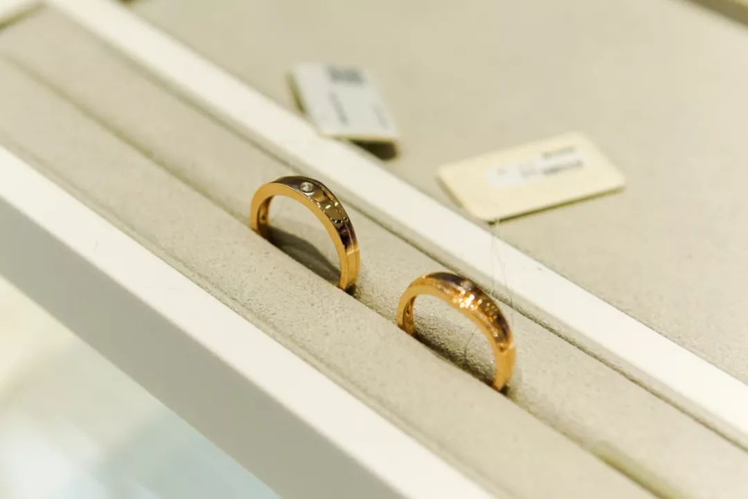 现代年轻人消费观只买吃的,当代年轻人消费观太真实了