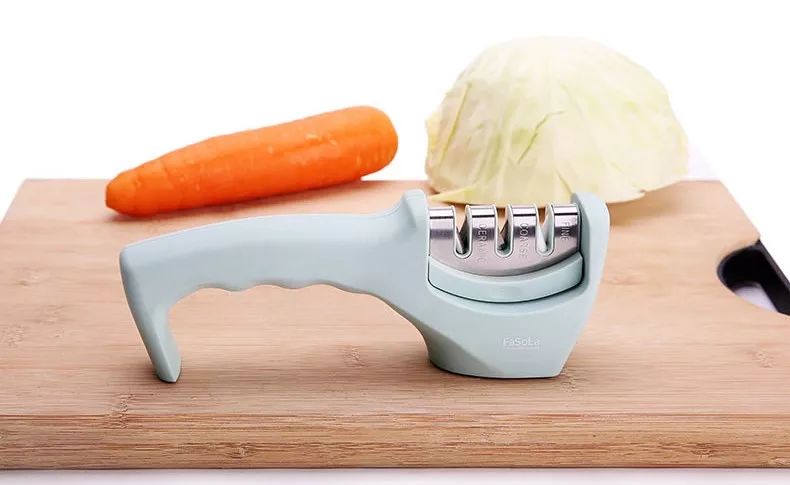 什么菜刀最硬最锋利削铁如泥,什么菜刀硬又锋利