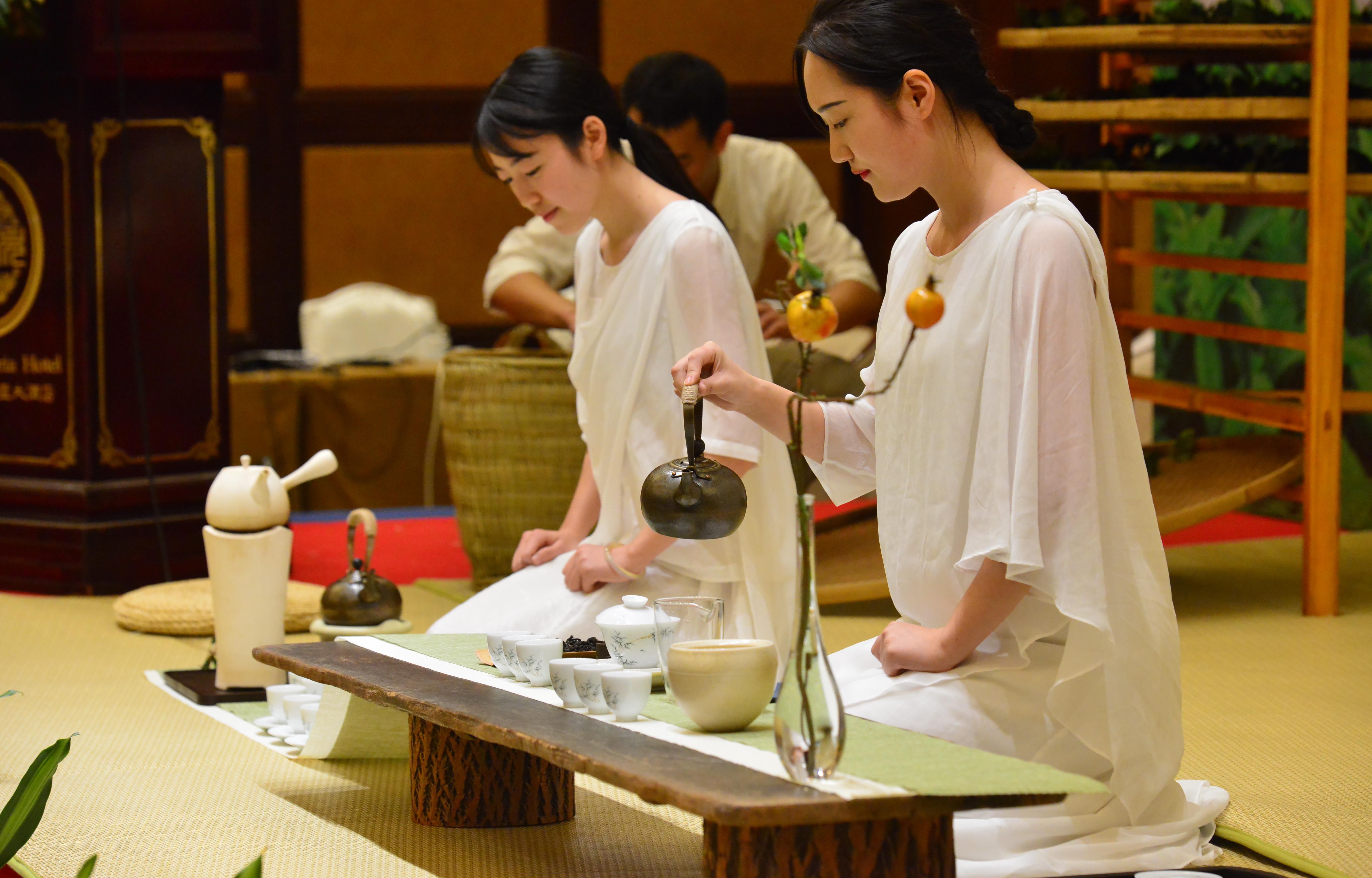 全国茶迷迎来利好消息!这里有顶级专家向您推荐高质量茶王……