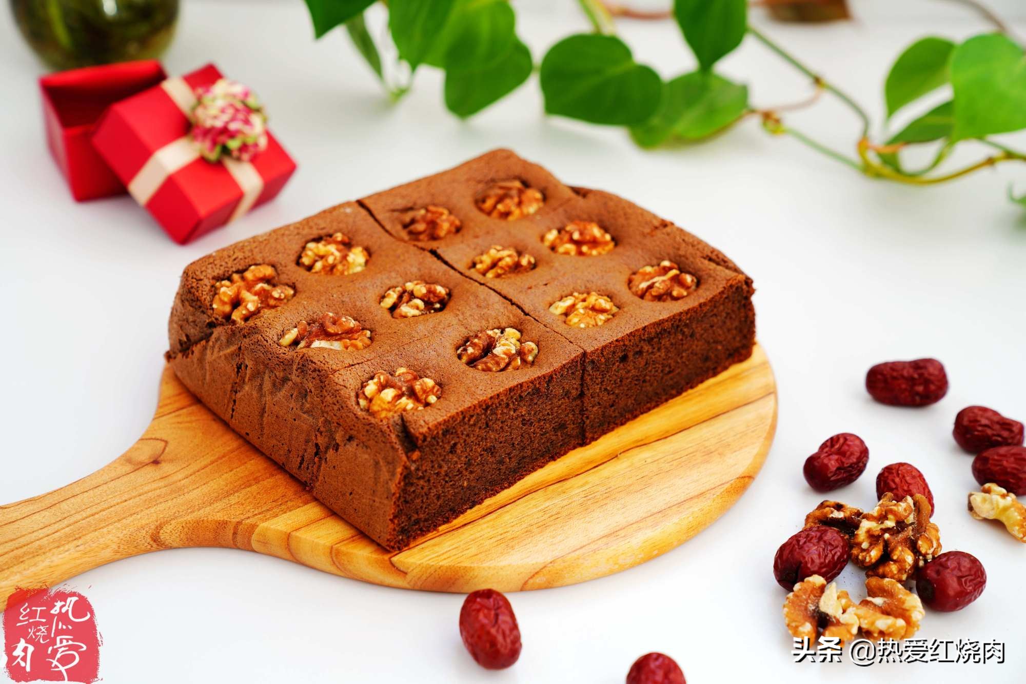 开口红糖枣糕怎么做,普通面粉红糖枣糕最正确的做法