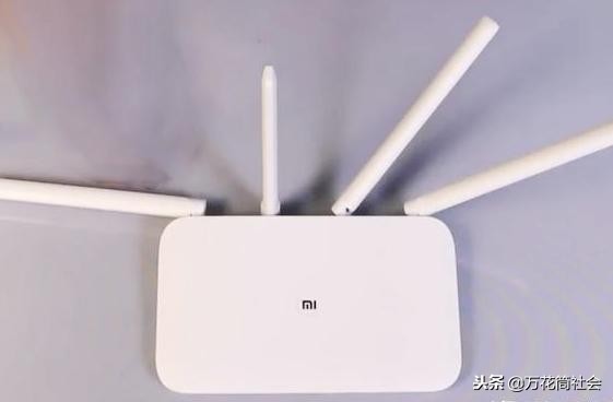 路由器天线竖着好还是斜好,正确路由器天线是朝上还是朝下呢