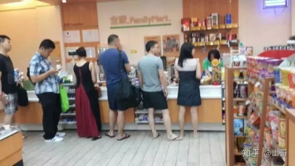 加盟星巴克找谁,加盟星巴克店铺得多大