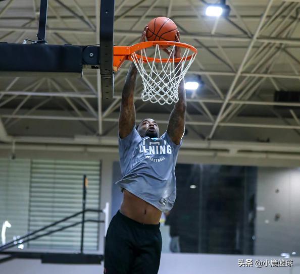 *疆新**全队合练！大外援活跃气氛，齐麟恢复良好，阿的江携手三助教