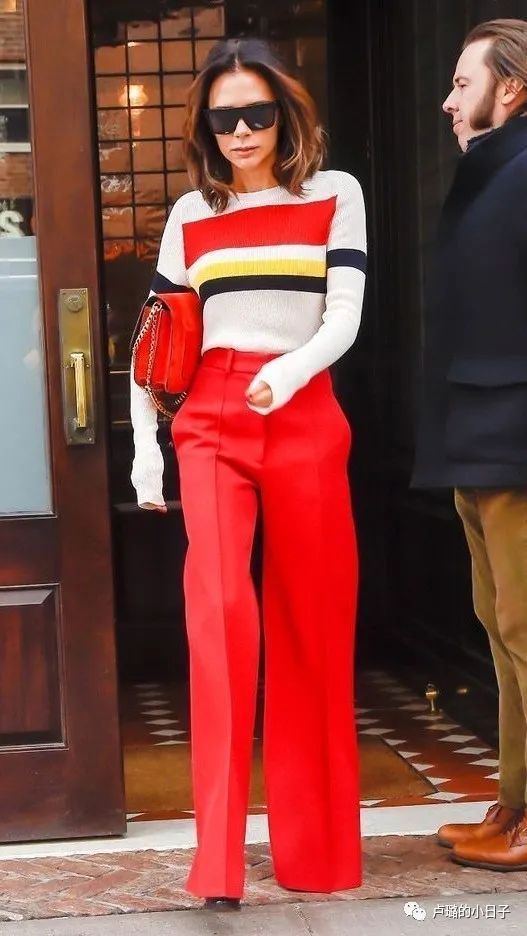 从OL到高管，安妮海瑟薇的职场穿搭，真的是最完美的模板