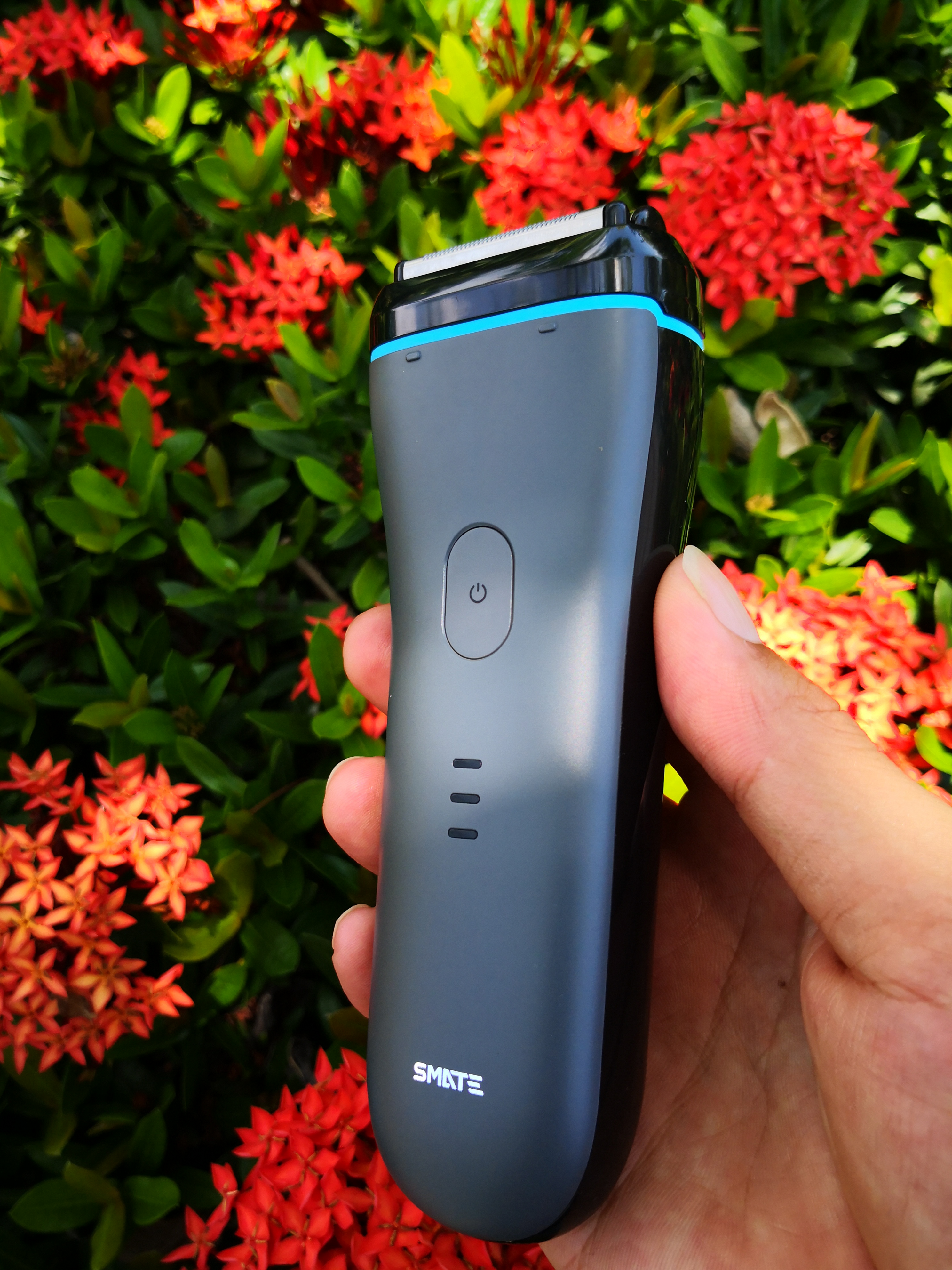 99元同价位小米飞科剃须刀哪个好 (同价位飞科和飞利浦哪个剃须刀好)