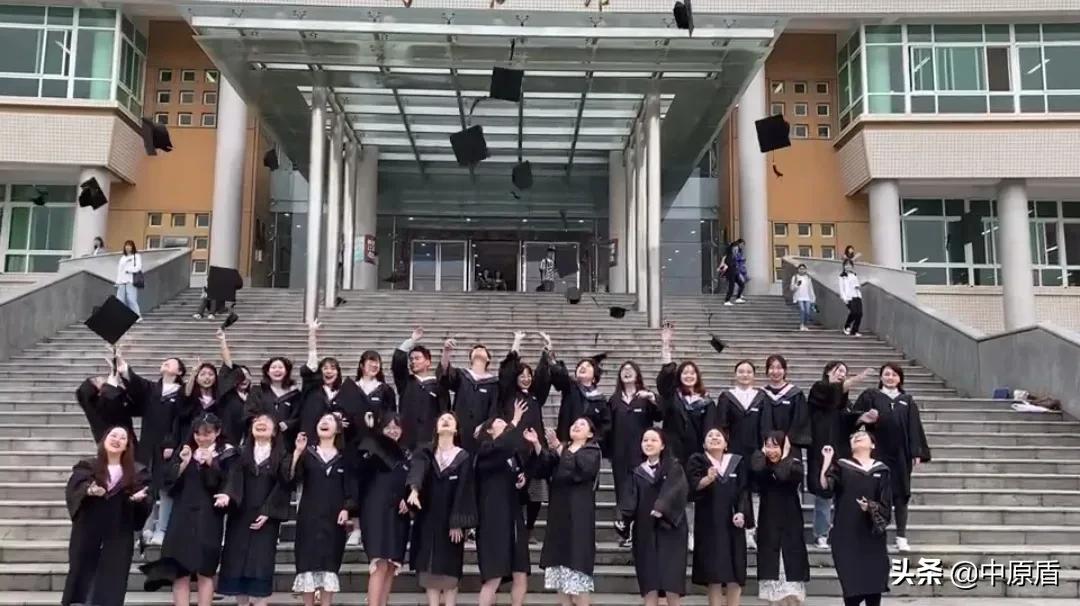 大片来袭！河南各高校凹造型毕业照绝对惊艳到你