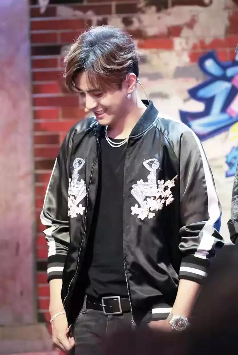 《街舞2》罗志祥队“樱花舞”和韩庚队“古风舞”,谁更胜一筹?