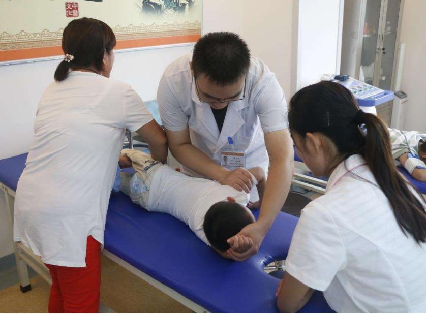 六岁的小孩说腰疼腿疼怎么回事,6岁孩子说腰疼怎么回事