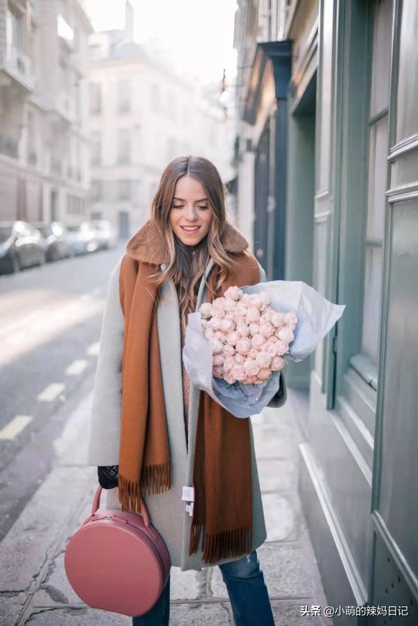 围巾比较长的戴法,戴围巾脖子瘆得慌咋整