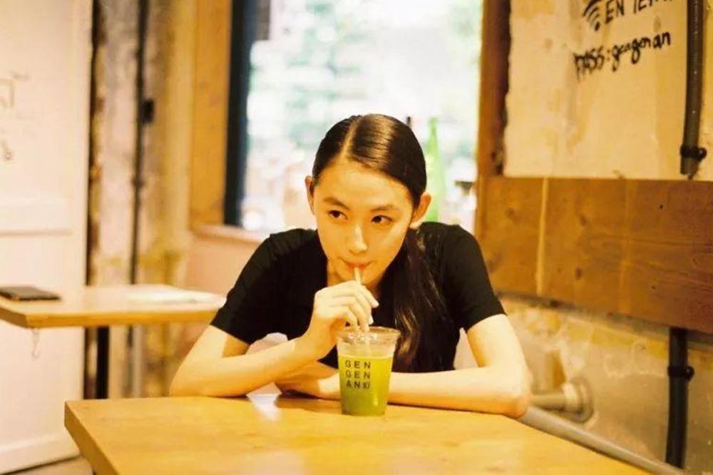 女性怀孕后男性可以喝啤酒吗,女性怀孕了还能喝酒抽烟吗