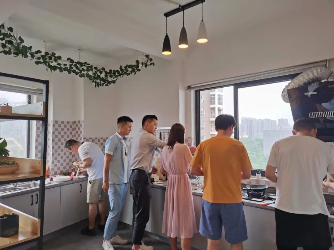 跟丁真这样的四川男孩谈恋爱，太甜了