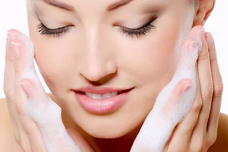 孕妇身体干燥起皮怎么补水最快,冬季孕妈皮肤干燥怎么办