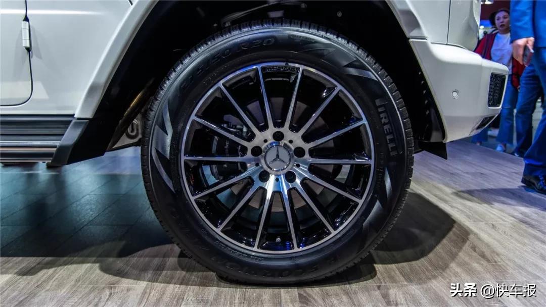 体验奔驰纯电G级越野车,体验老款奔驰g500