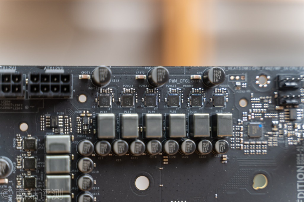 技嘉b550大雕主板评测,华擎x570太极雷蛇怎么样