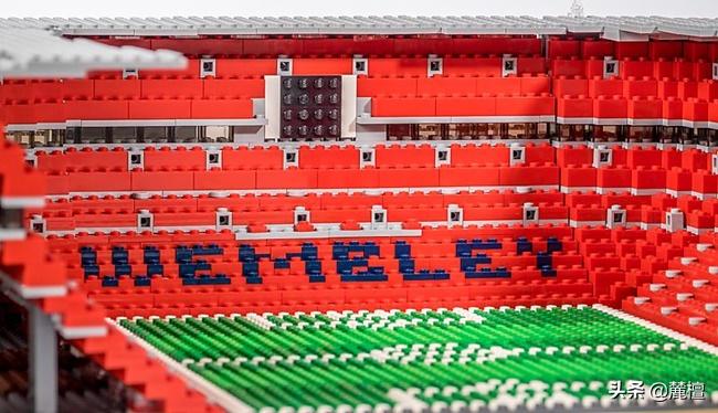 乐高曼联老特拉福德足球场,用积木拼足球球场