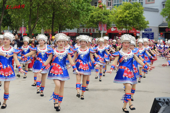 台江苗族姊妹节巡游,台江苗族姊妹节苗族服装