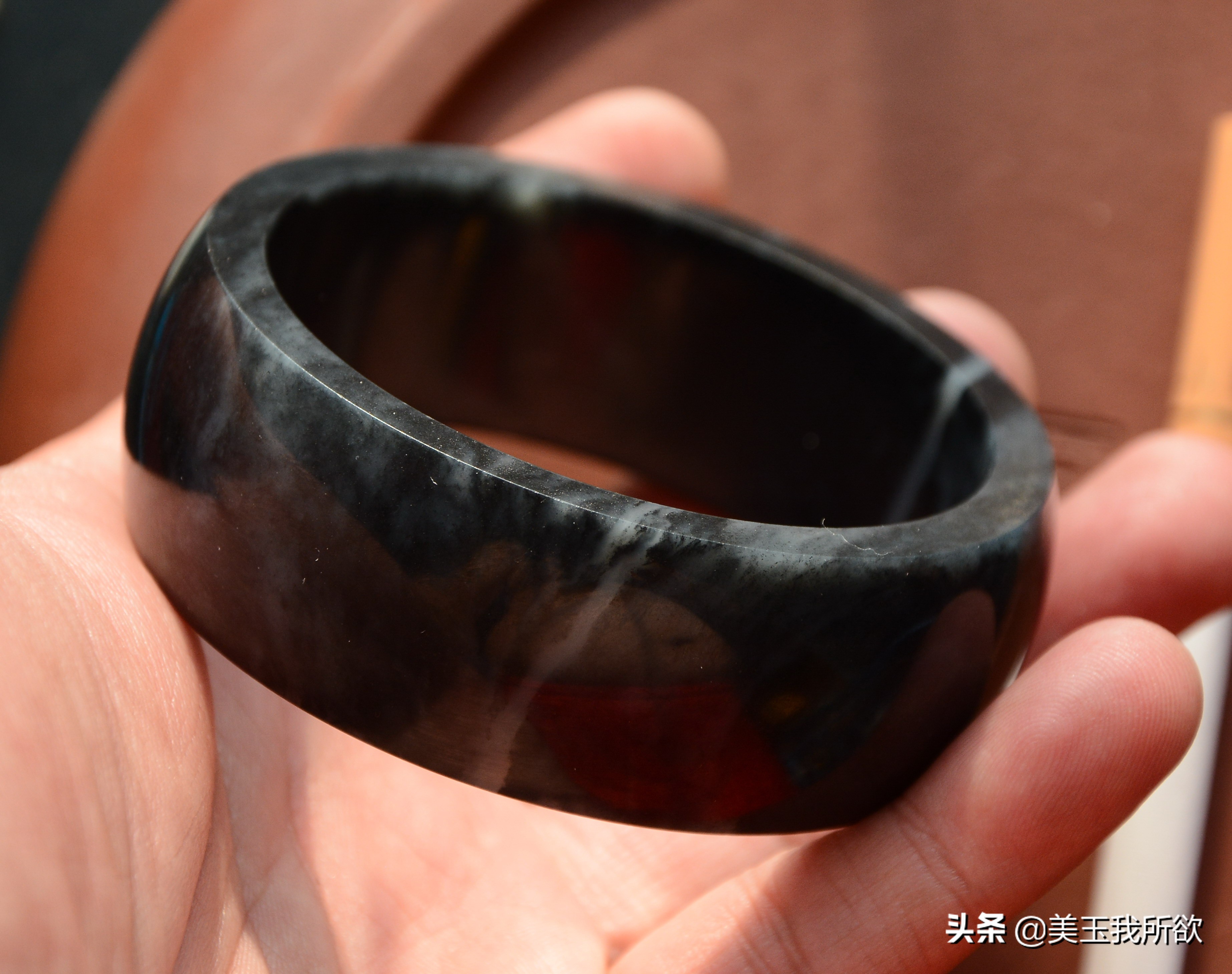 和田玉碧玉多色的手镯图片,和田玉手镯青玉图片