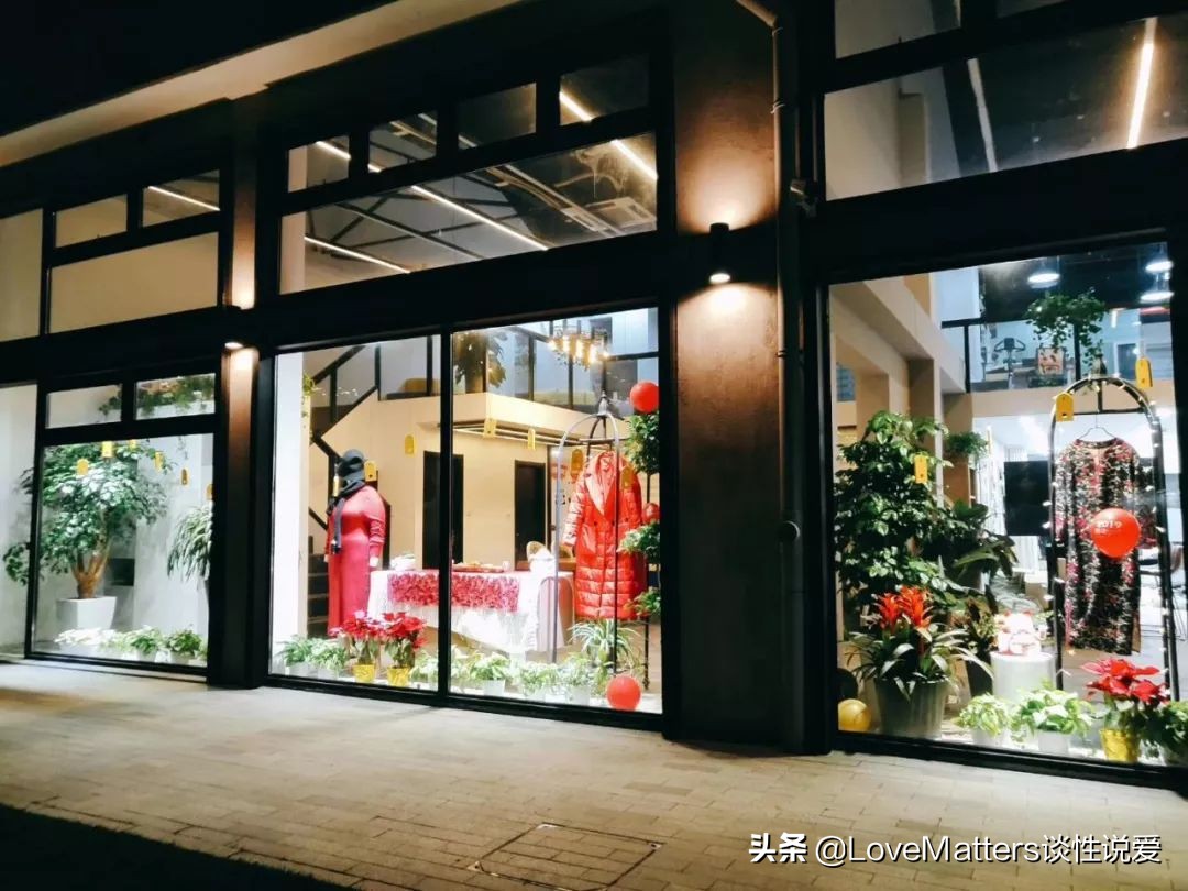 “我宁愿玩儿会儿手机我也不减肥！”：花姐说，做大码模特很快乐