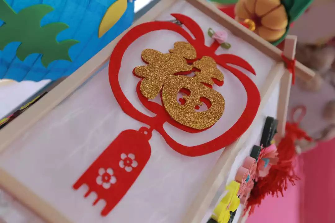 古城夜景灯光璀璨,欣赏古城夜晚灯火通明的景色